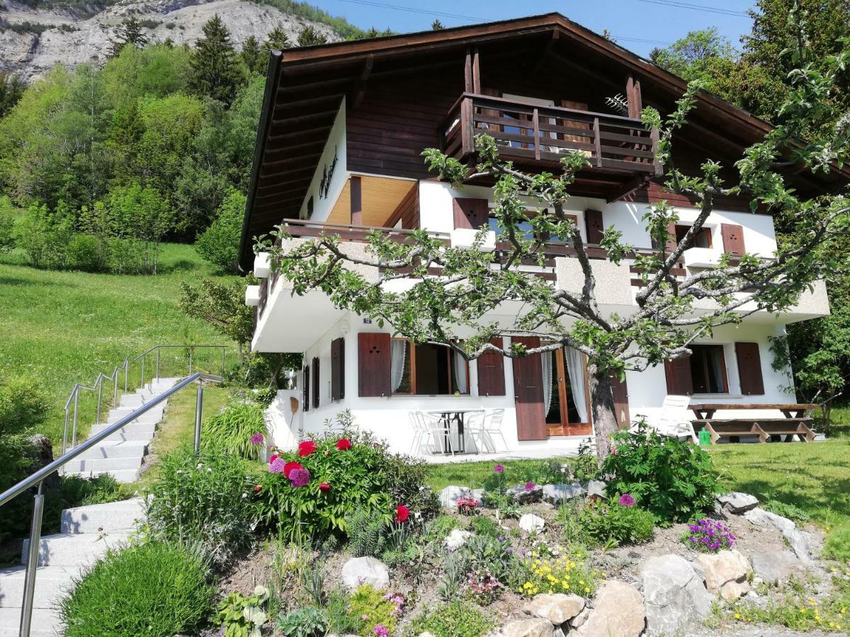 Chalet Waldrand Inden 外观 照片