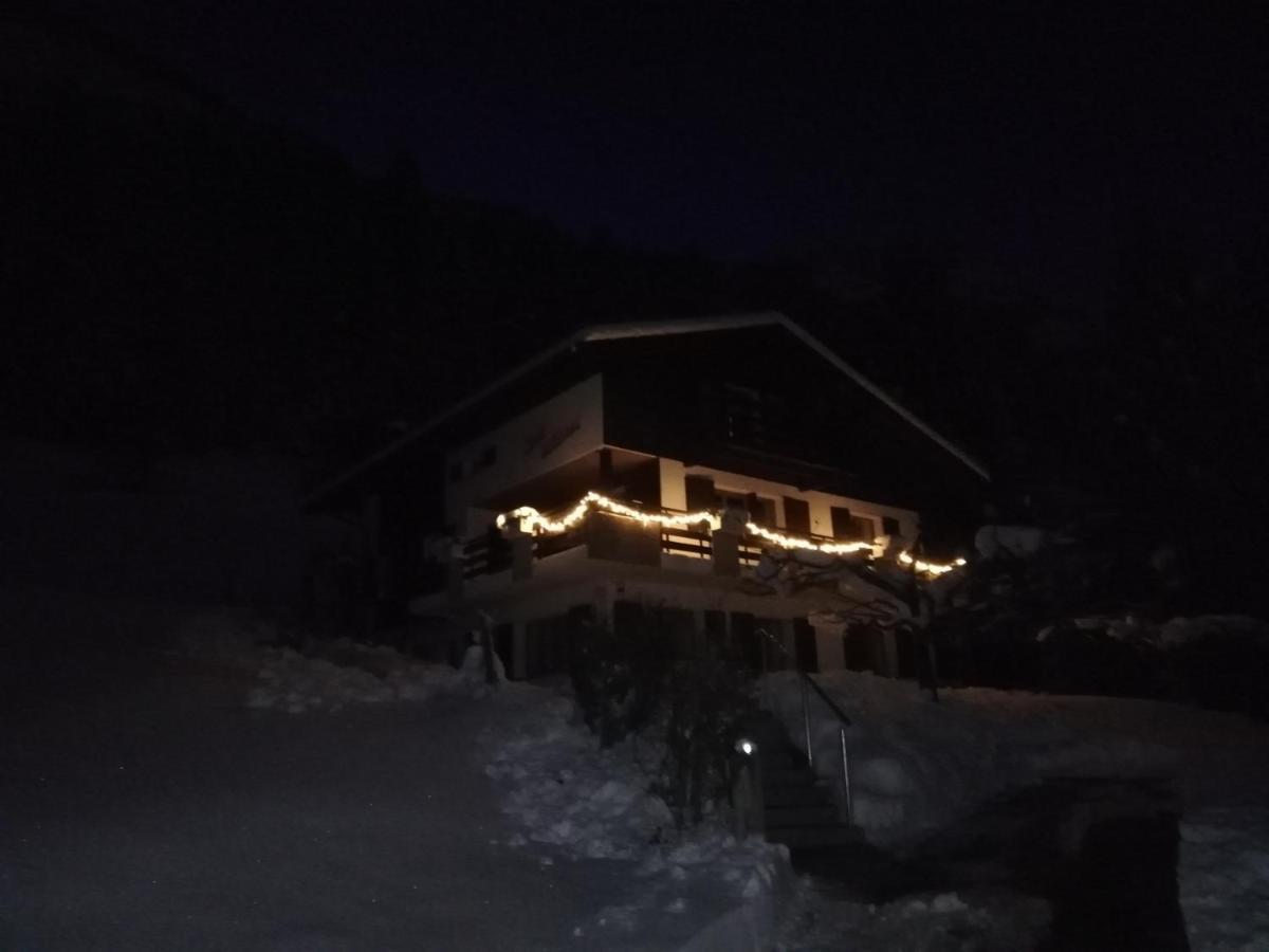 Chalet Waldrand Inden 外观 照片